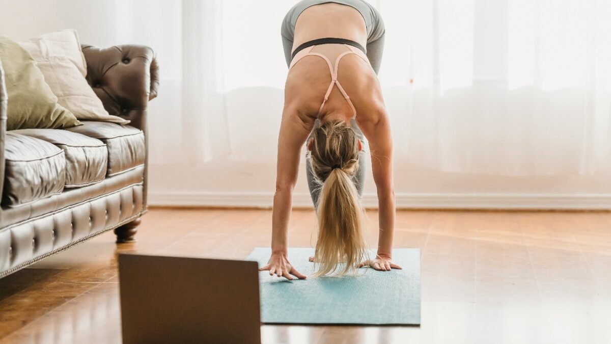 Woman working out in an online workout group